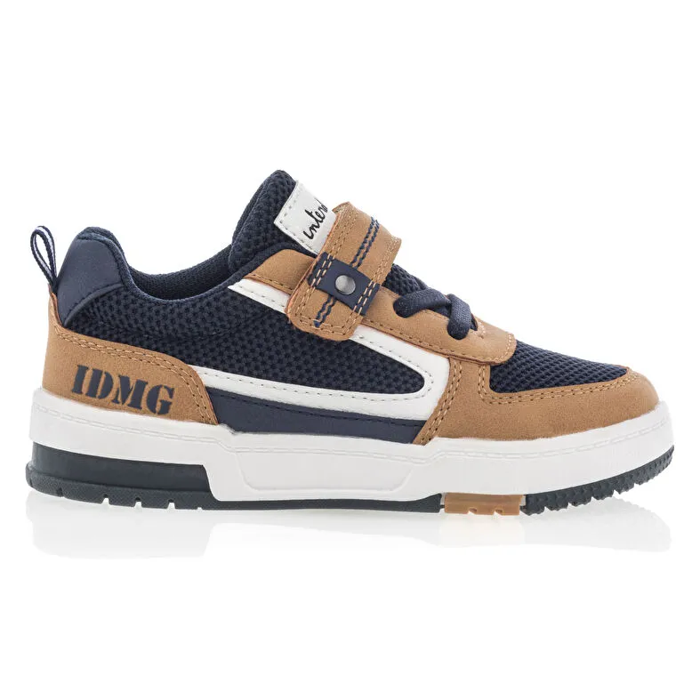 Baskets / sneakers Garcon Marron Interdit De Me Gronder : Baskets / Sneakers . Besson Chaussures