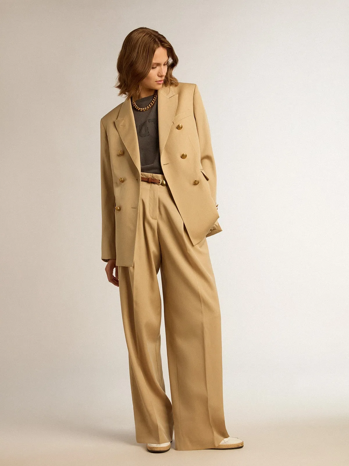 Blazer croisé pour femme couleur sable avec boutons blasons dorés | Golden Goose
