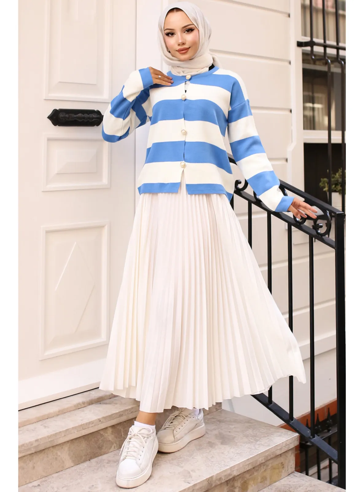 Blue - Knit Cardigan