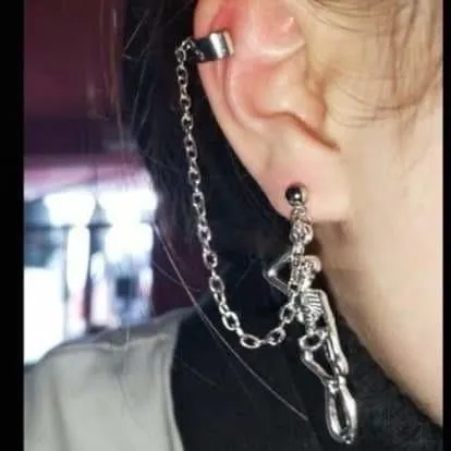 Boucles d'oreilles squelette pendu