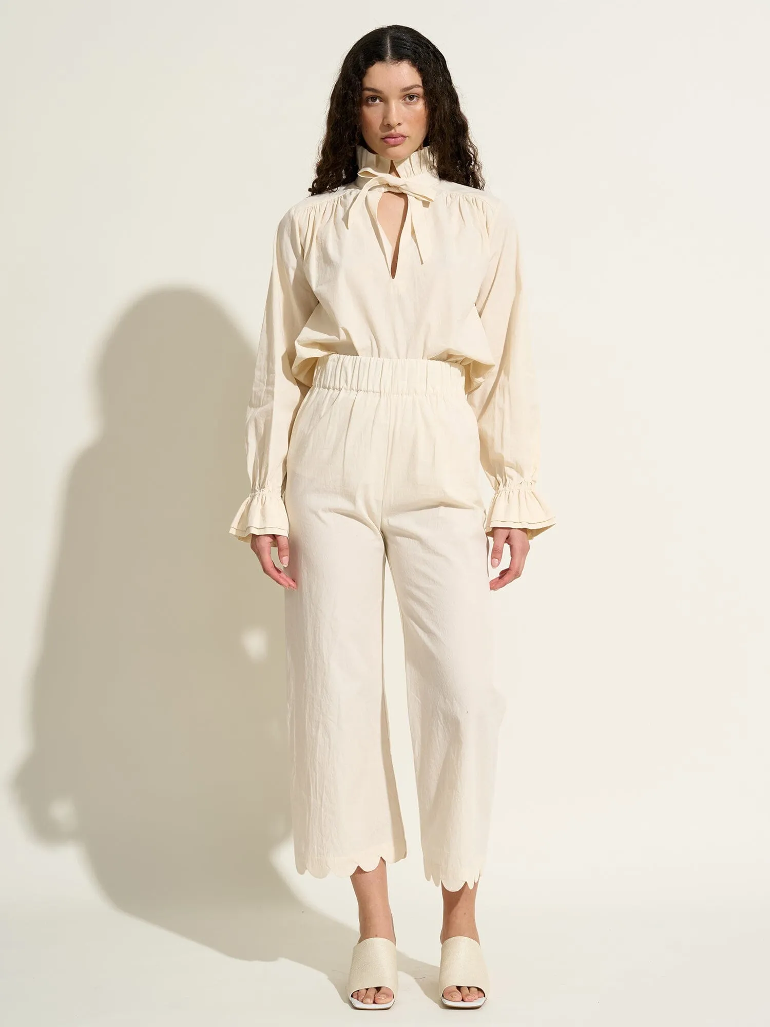 CASTIGLIONE - Chemise manches ballons col montant froncé à nouer en coton froissé Ecru