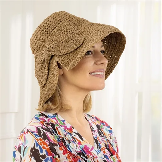 Chapeau macramé avec noeud