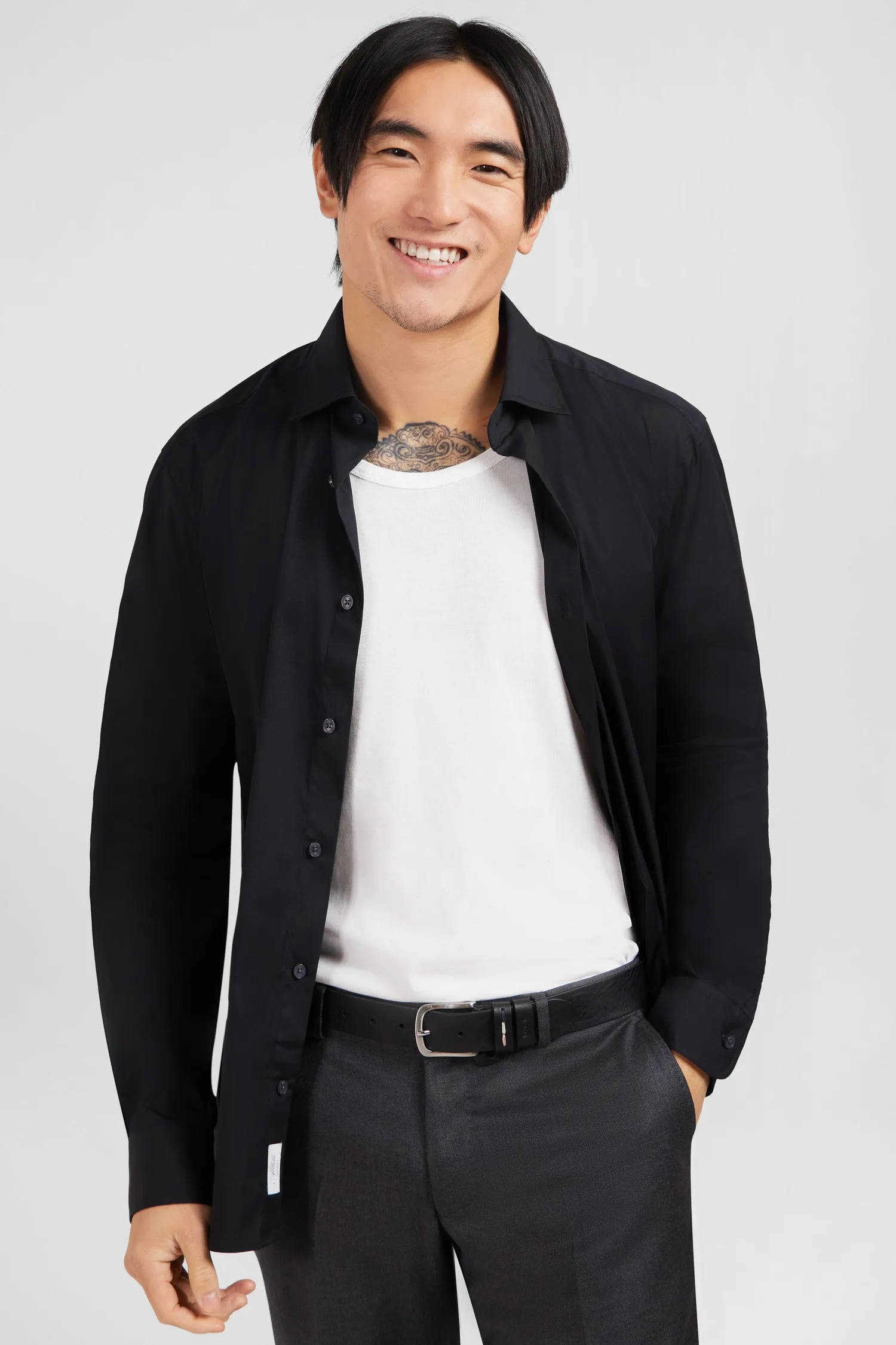 Chemise noir slim en popeline stretch