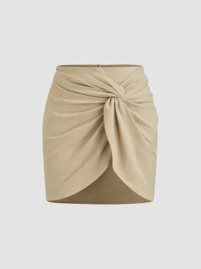 Jupe mini tressée taille mi-haute unie