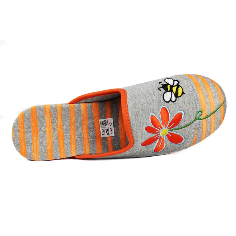LA MAISON DE L'ESPADRILLE Chaussons Mules femme 2014