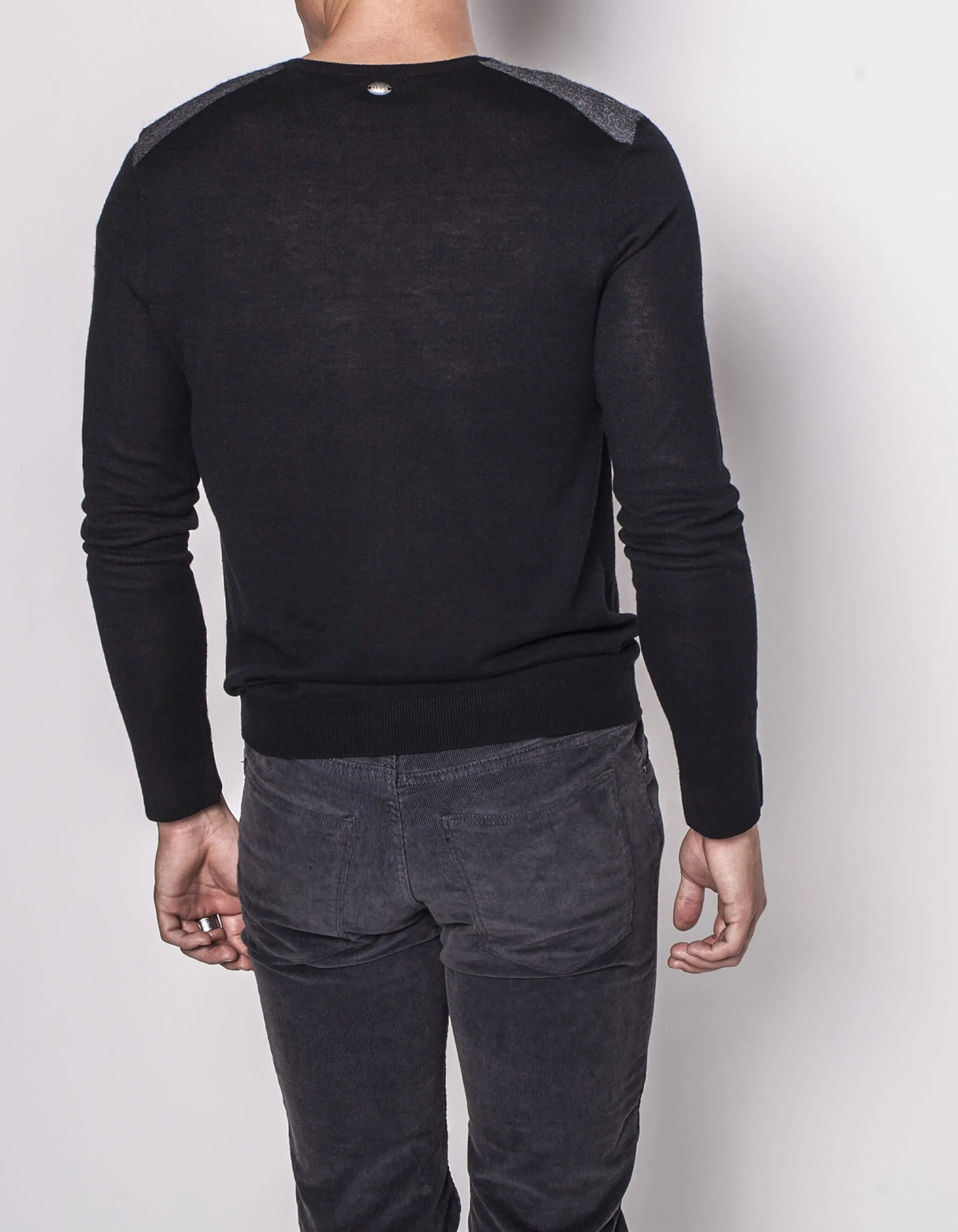 Pull col V homme