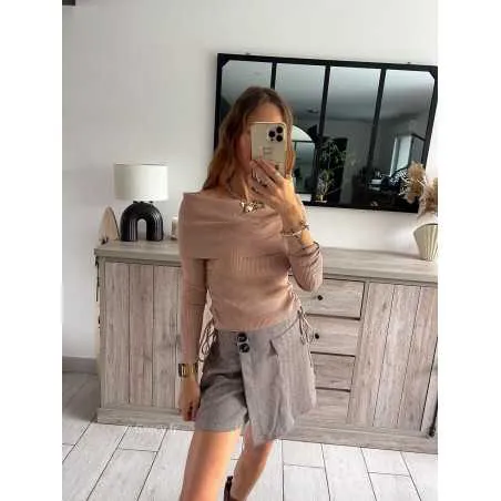 Pull fin couleur taupe col bateau