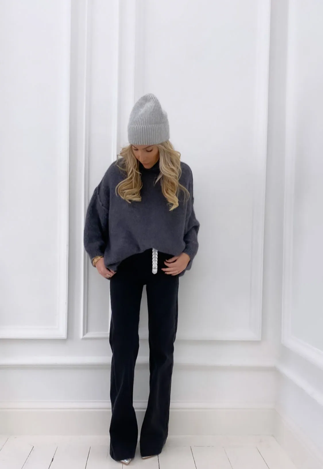 Pull gris foncé col montant