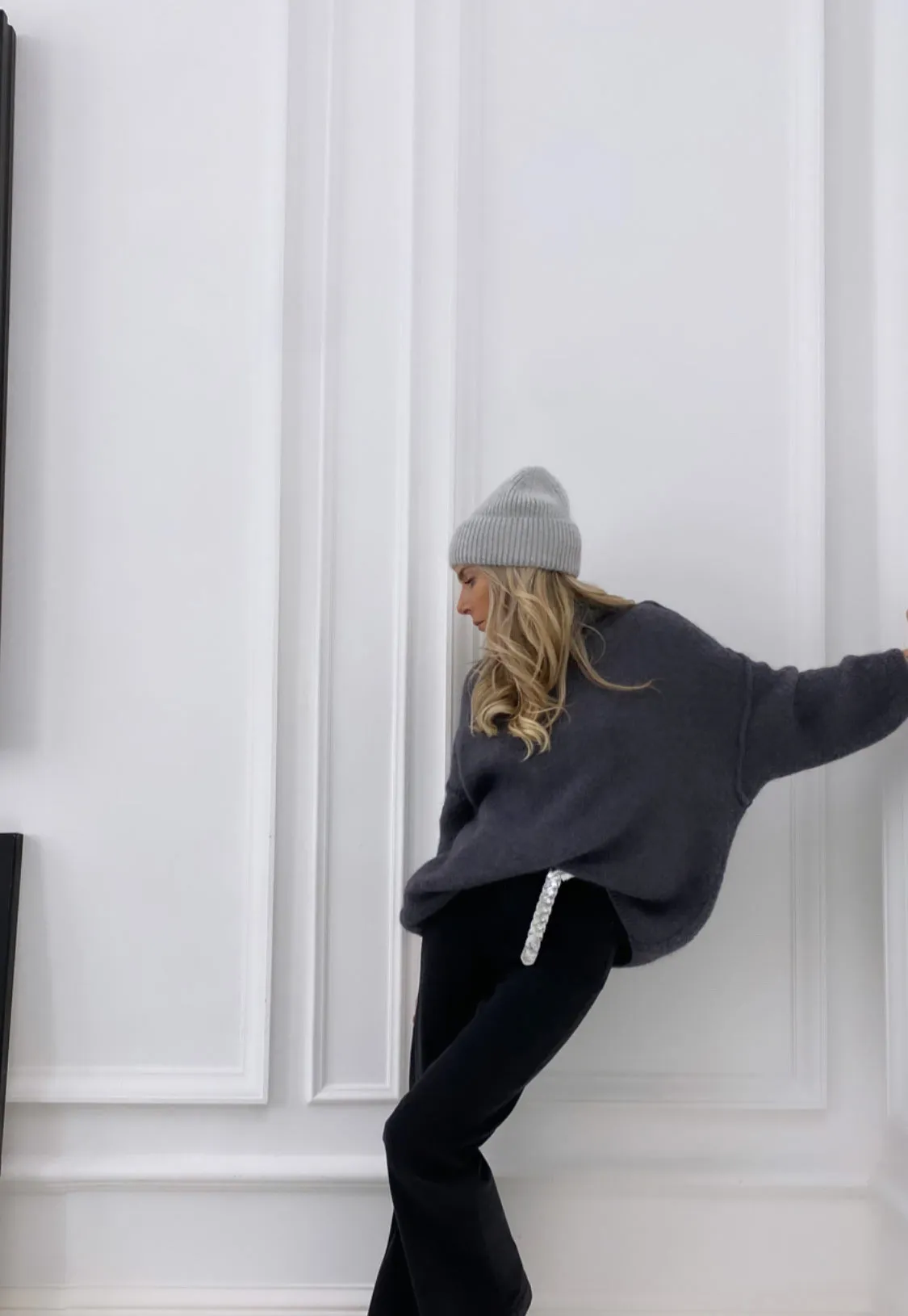 Pull gris foncé col montant