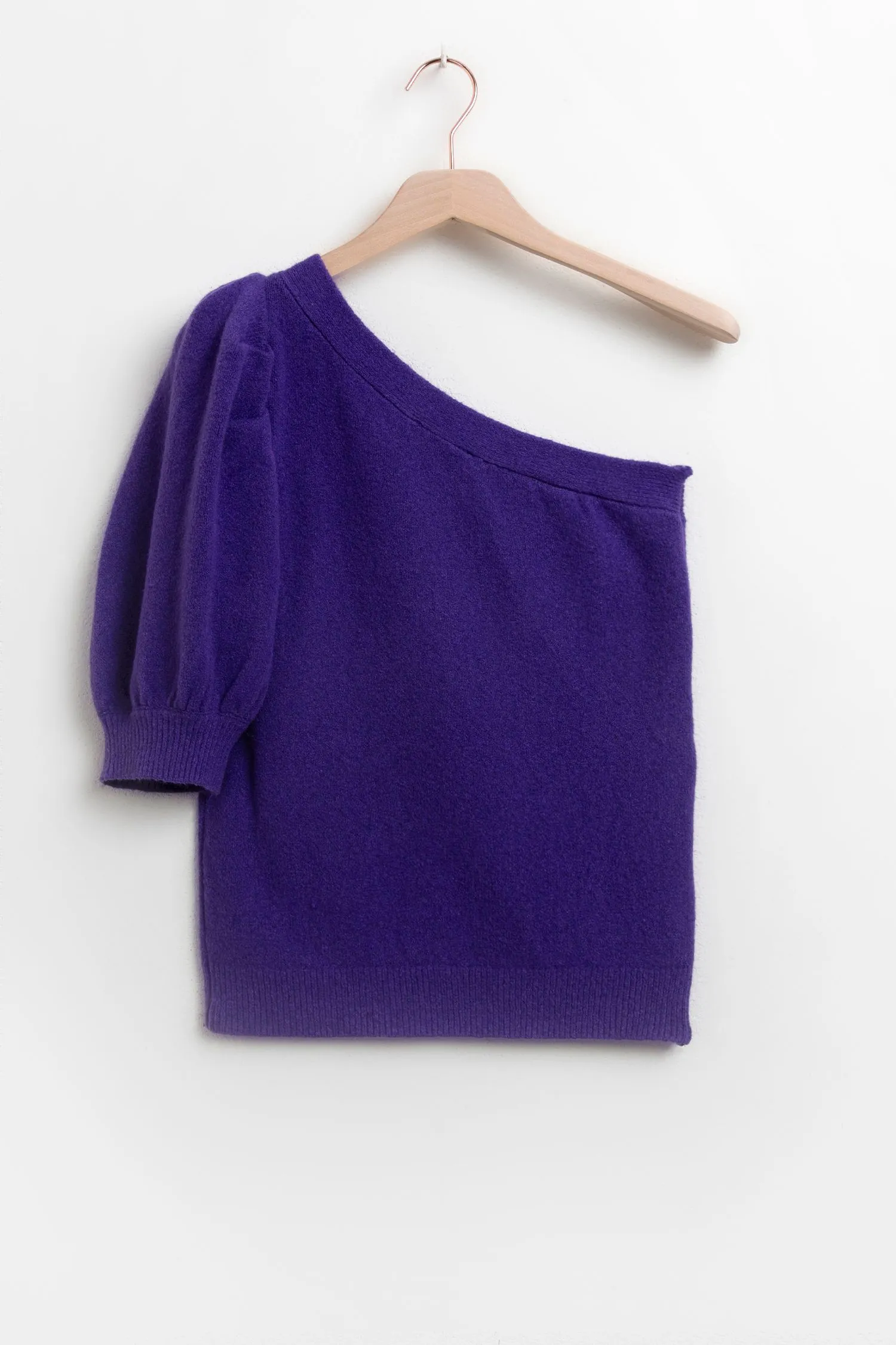 Pull épaule dénudée avec manches bouffantes - violet
