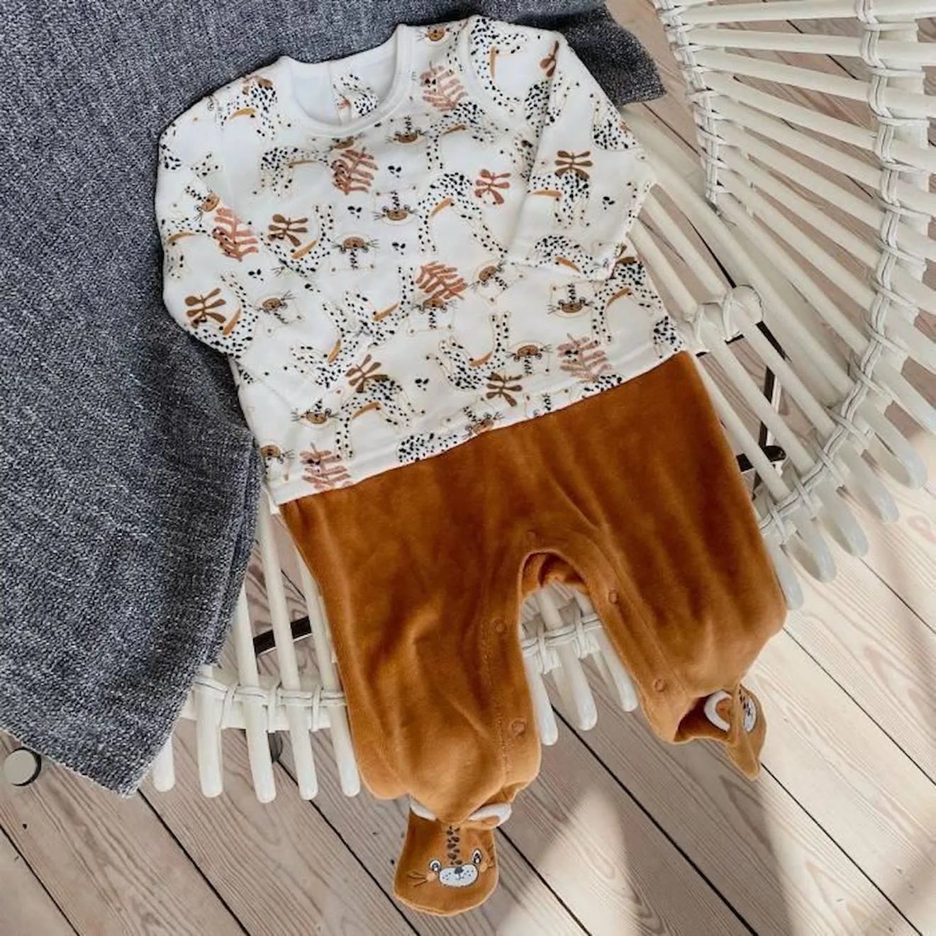 Pyjama bébé en velours Benghali blanc - Petit Beguin