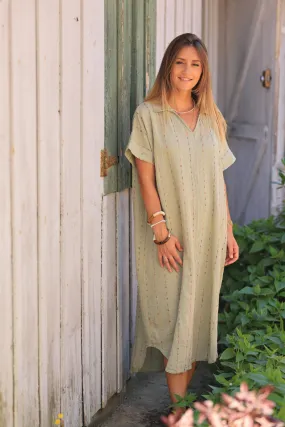 Robe mi longue kaki mi coton mi lin liseré fils multicolores col v