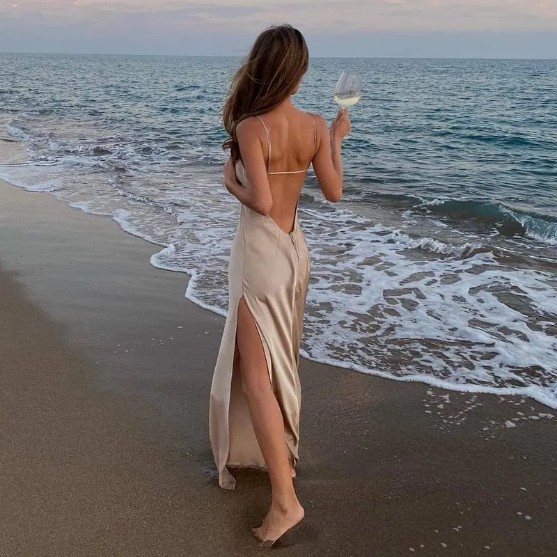 Robe pour Femme en Satin Soyeux avec Bretelles Spaghetti