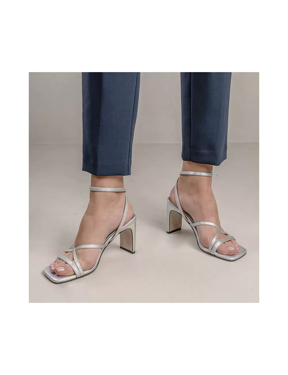 Sandales cuir argent a talon