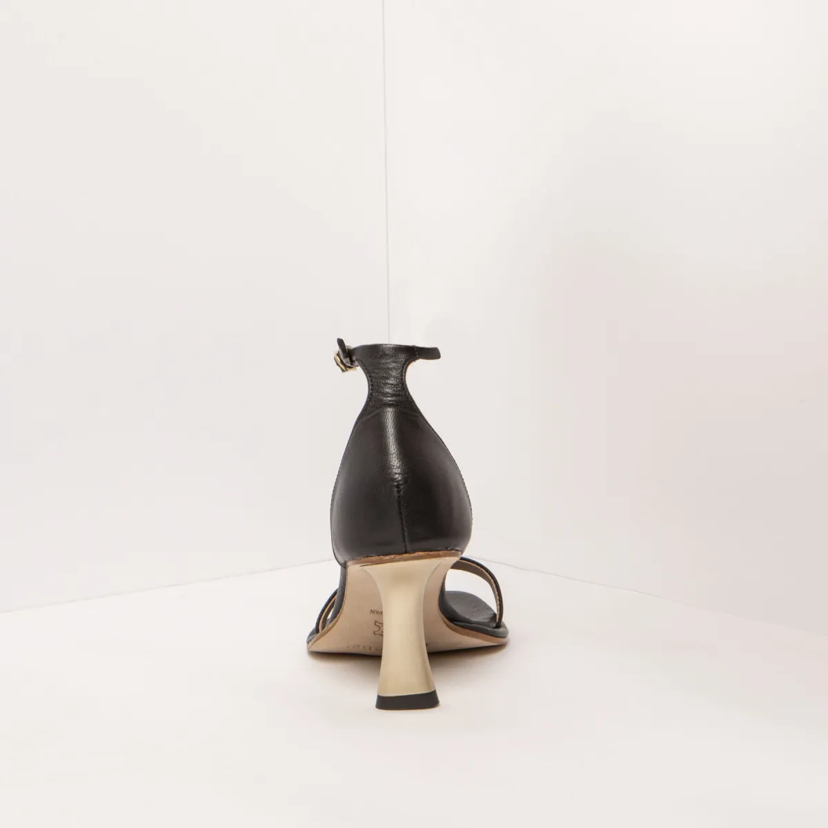 Sandales en cuir élégantes à talon aiguille - Noir