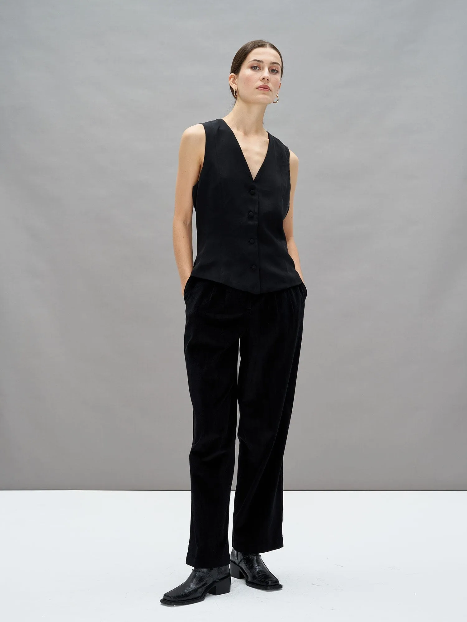 SHILI - Gilet sans manche boutonné en tencel Noir