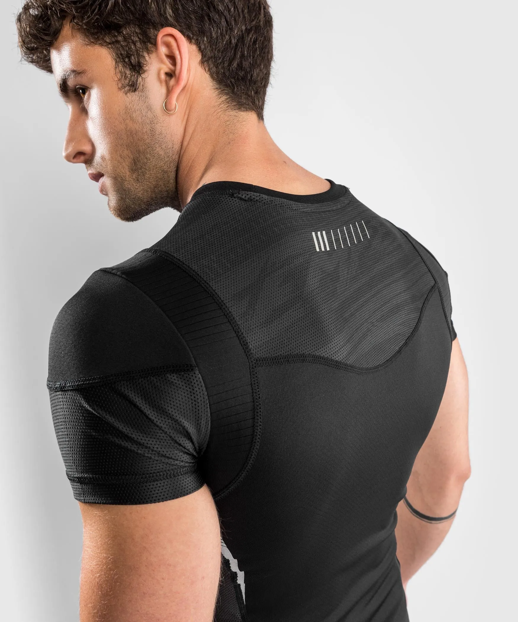 T-Shirt de compression Manches Courtes Venum tempest 2.0 – Noir/Gris