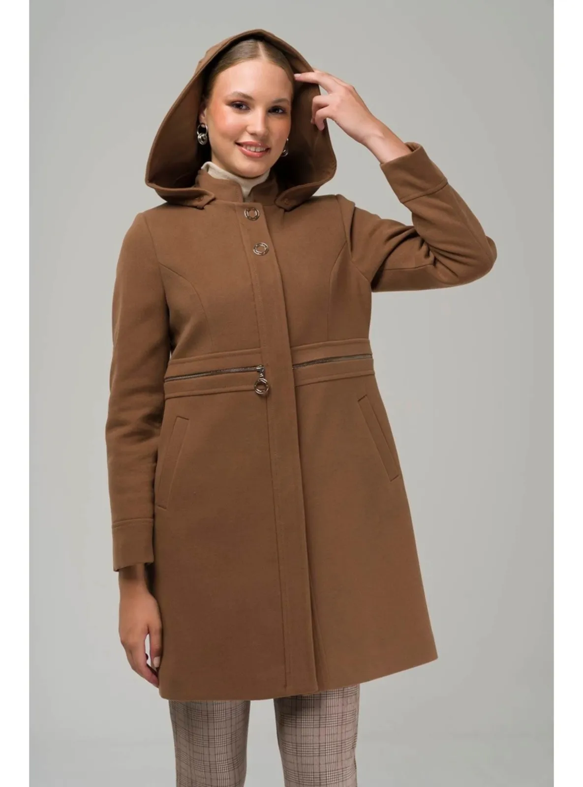 Tan - Hooded collar - Coat